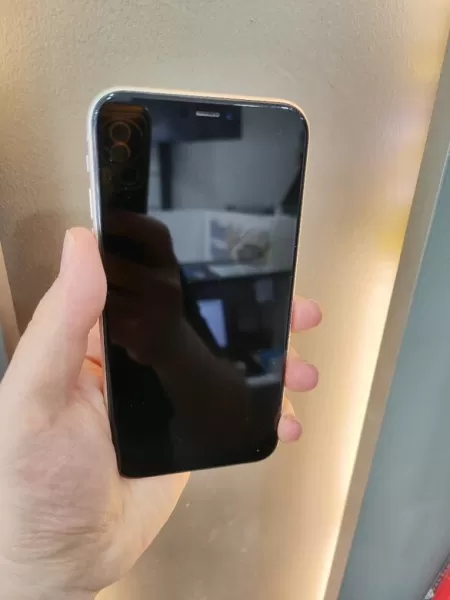 Sorunsuz iPhone 11 64 GB Görseli - 2