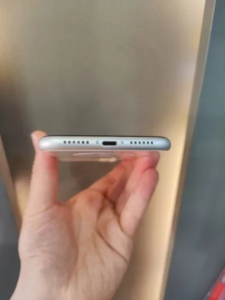 Apple iPhone 11 64 GB - Uygun Fiyat - Tek Sezon Görseli - 5