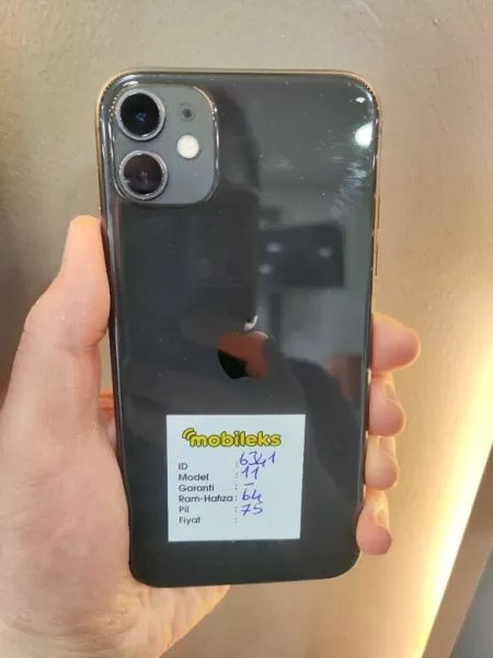 Apple iPhone 11 64 GB, Temiz, Kutu ve Fatura Dahil Görseli - 1