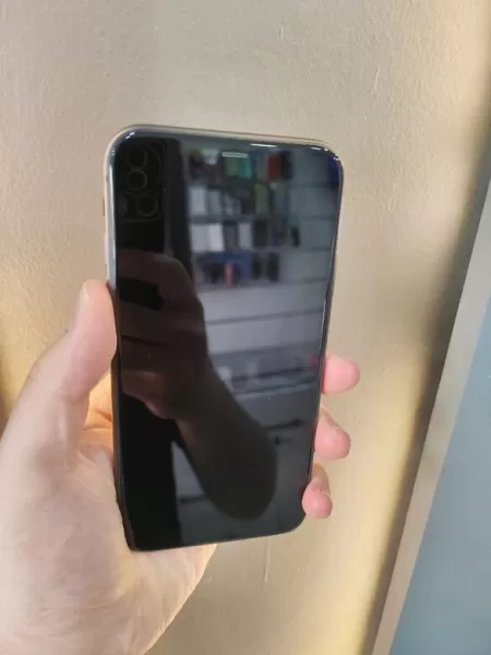 Apple iPhone 11 64GB Görseli - 2