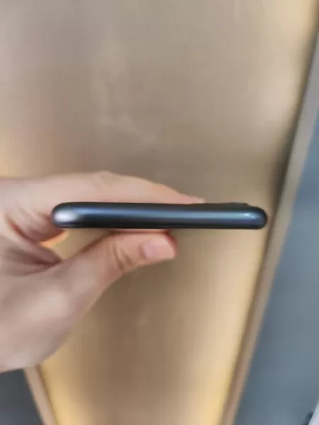 Apple iPhone 11 64GB Görseli - 6