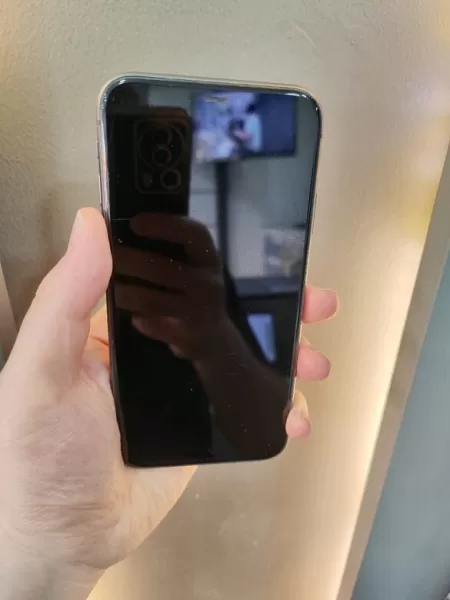 İkinci El Apple iPhone 11 64 GB Siyah Görseli - 2