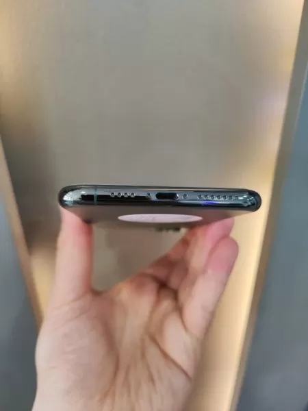 Apple iPhone 11 Pro Max 256 GB - İkinci El Görseli - 5