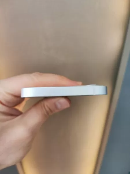 iPhone 12 128 GB Beyaz Görseli - 6