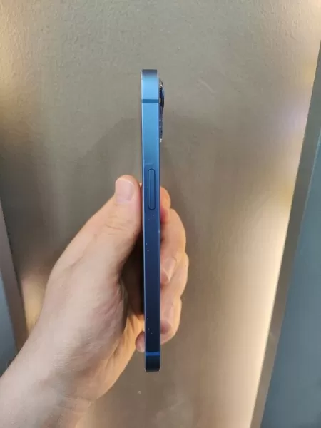 Apple iPhone 13 128 GB Mavi Görseli - 3