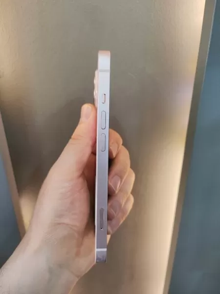 Apple iPhone 13 128 GB Pembe - İkinci El Görseli - 4