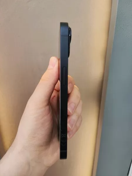 iPhone 14 128 GB Mavi Görseli - 3