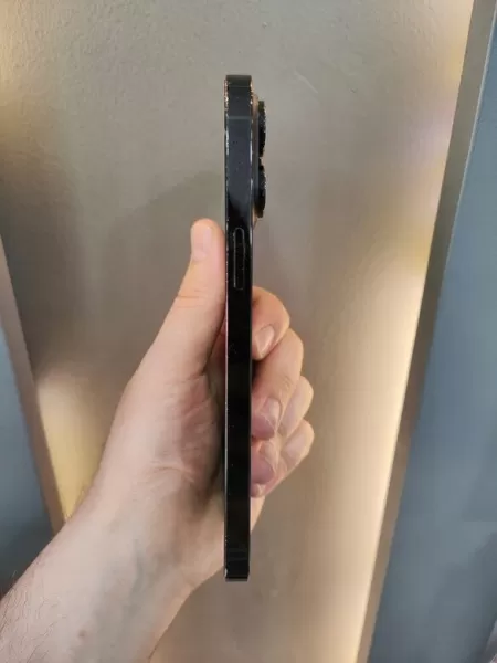 iPhone 14 Pro Max 128 GB - Temiz ve Performansı Yüksek Görseli - 3