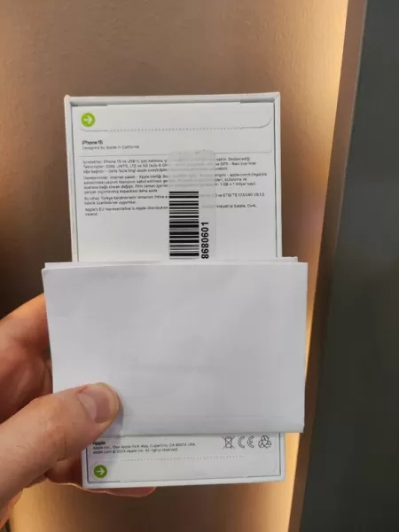 Apple iPhone 15 128 GB Sıfır Kapalı Kutu Görseli - 2