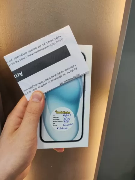 iPhone 15 128 GB Kutulu Faturalı Görseli - 1