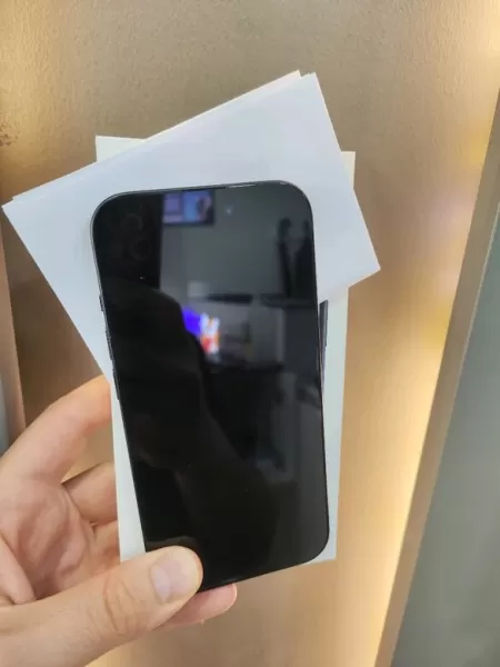 İkinci El iPhone 15 128 GB Fiyati | Siyah Renk Görseli - 2