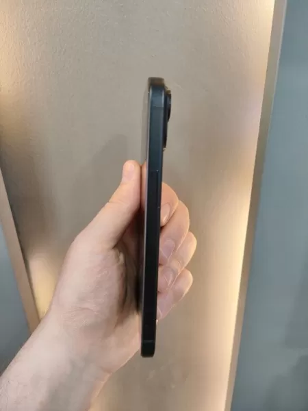 Faturalı İkinci El iPhone 15 128 GB Görseli - 3