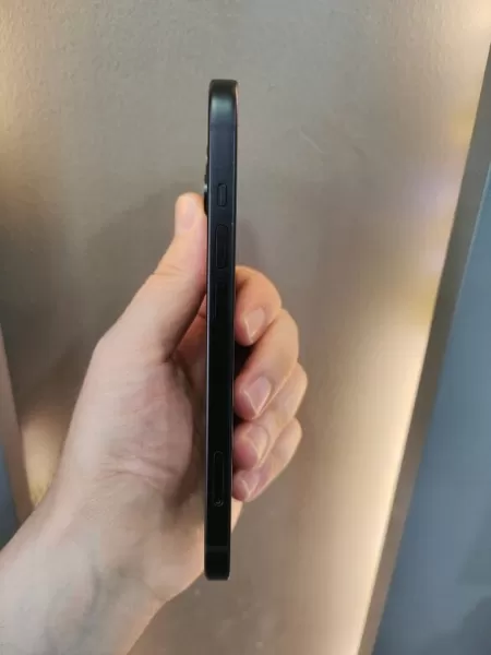Apple iPhone 15 128 GB Siyah - 83 Görseli - 4
