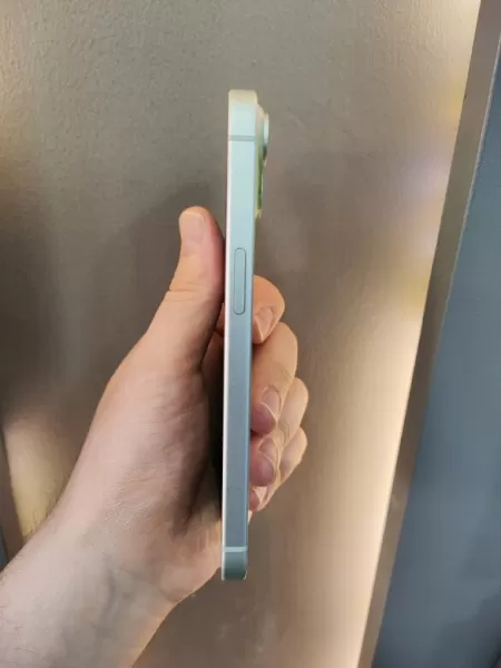 Apple iPhone 15 128 GB, Yenilenmiş, 85 Pil Sağlığı Görseli - 3