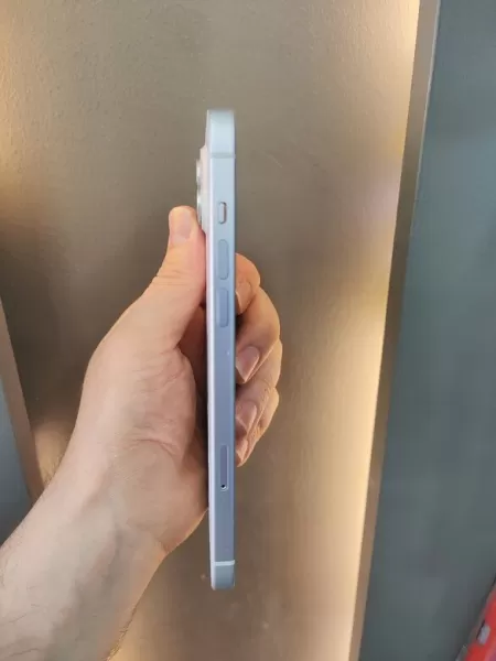 Apple iPhone 15 Plus 128 GB Buz Mavi Görseli - 4