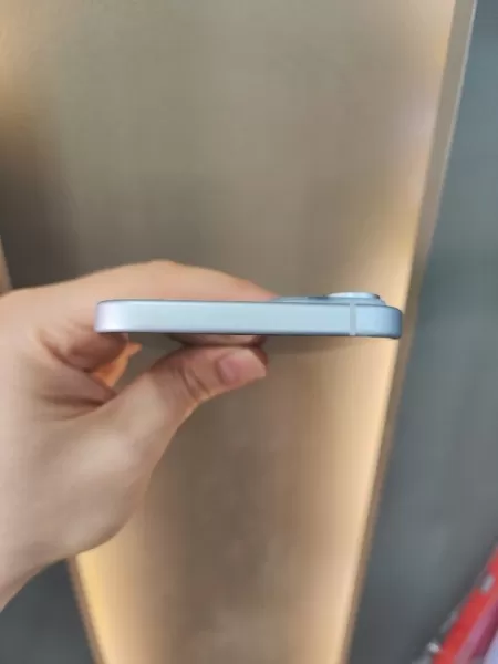 Apple iPhone 15 Plus 128 GB Buz Mavi Görseli - 6