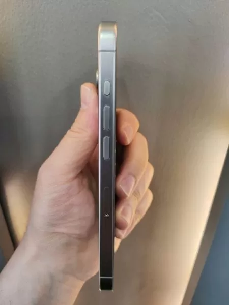 Apple iPhone 15 Pro 128 GB Görseli - 4