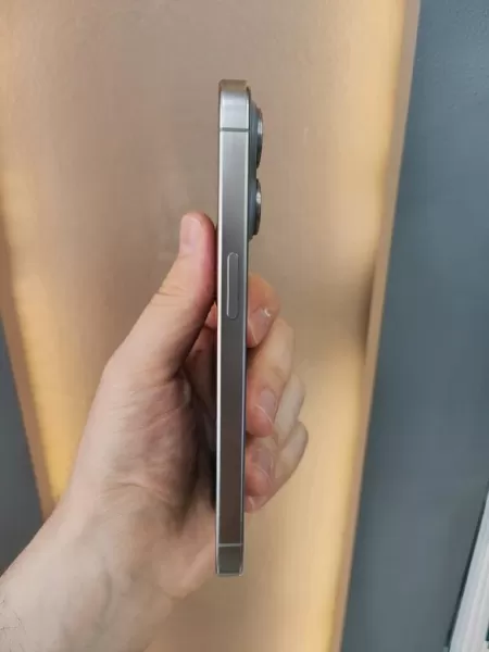 İkinci El Apple iPhone 15 Pro 128 GB Natürel Titanyum Fiyat Görseli - 3
