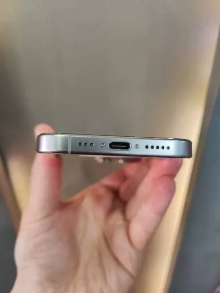 Kutulu İkinci El iPhone 15 Pro 128 GB - Natürel Titanyum Görseli - 5