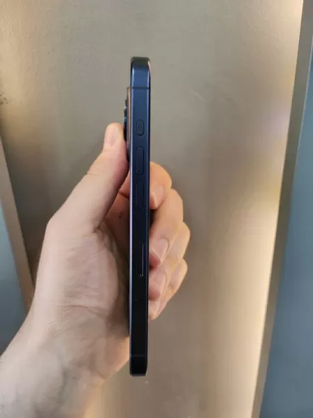 Apple iPhone 15 Pro 256 GB Mavi Görseli - 4