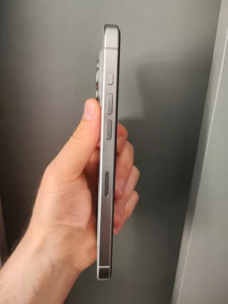 Apple iPhone 15 Pro Max 256 GB - Natürel Titanyum Görseli - 4