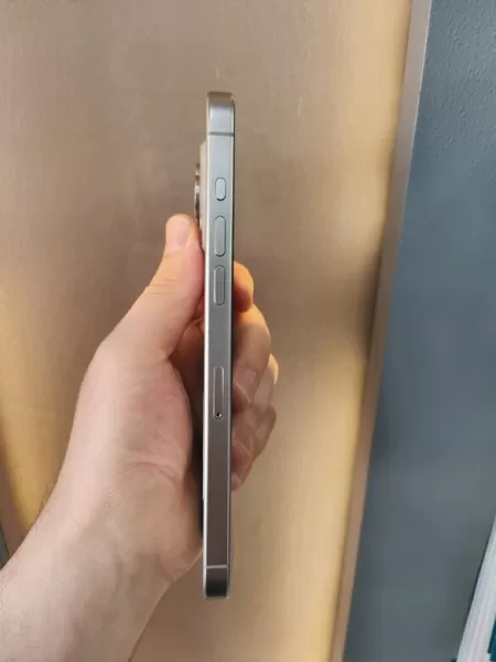 Sorunsuz Full Orijinal iPhone 15 Pro Max 256 GB Görseli - 4