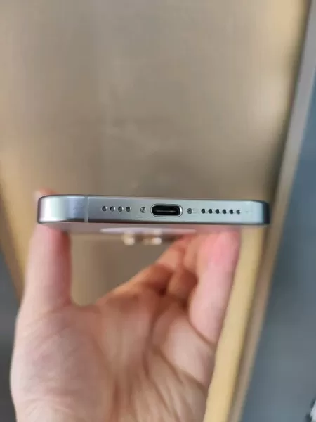 Sorunsuz Full Orijinal iPhone 15 Pro Max 256 GB Görseli - 5