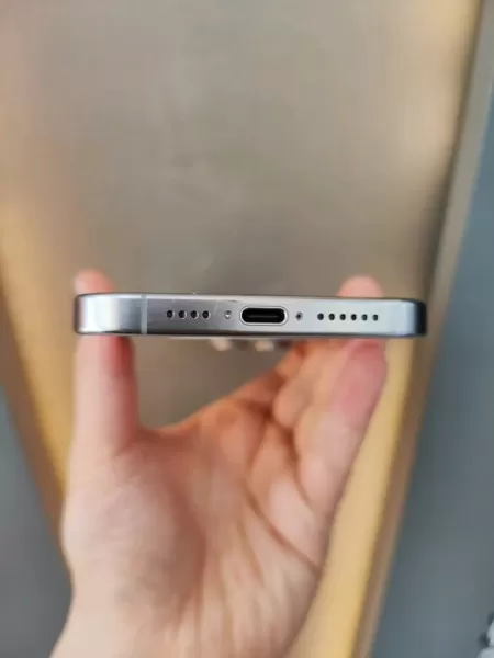 iPhone 15 Pro Max 256 GB Görseli - 5