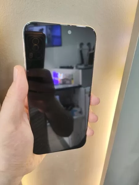 Apple iPhone 15 Pro Max 256 GB Görseli - 2