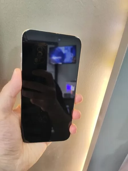 Kullanışlı ve Temiz İkinci El iPhone 15 Pro Max 256 GB Görseli - 2
