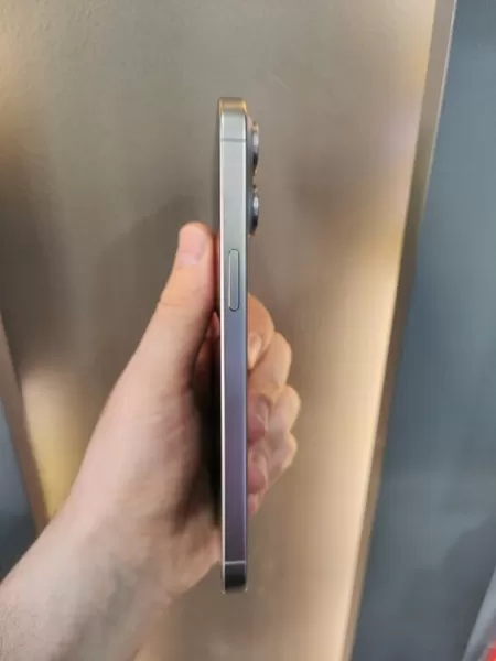 Kullanışlı ve Temiz İkinci El iPhone 15 Pro Max 256 GB Görseli - 3