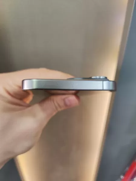 iPhone 15 Pro Max 256 GB Satılık - Natürel Titanyum Görseli - 6
