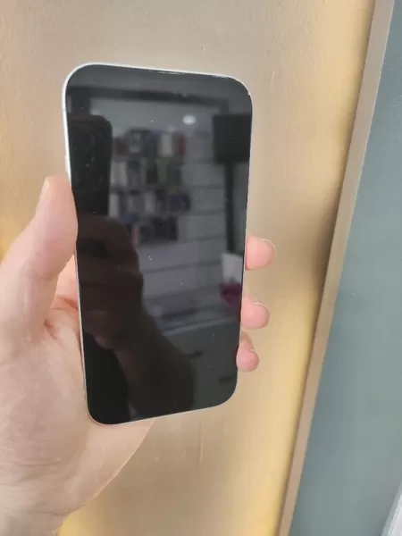 İkinci El Apple iPhone 16 128 GB Beyaz Görseli - 2