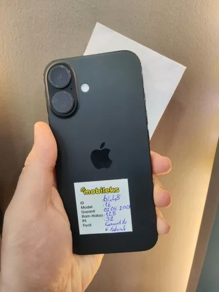 Apple iPhone 16 128 GB Görseli - 1