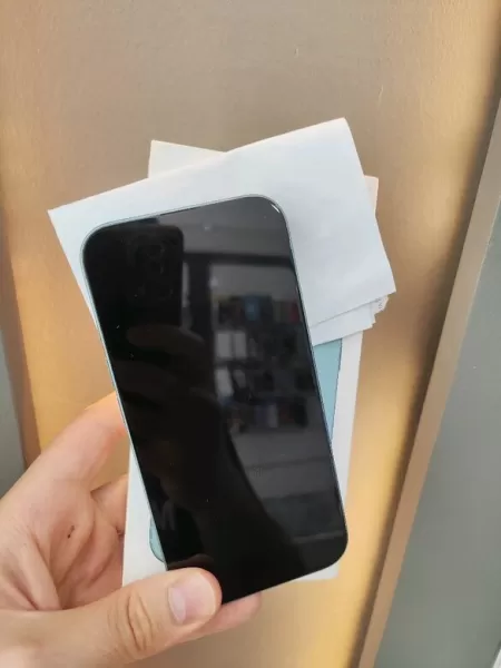 Apple iPhone 16 128 GB Görseli - 2