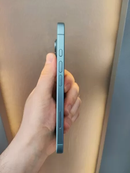 Apple iPhone 16 128 GB Görseli - 4