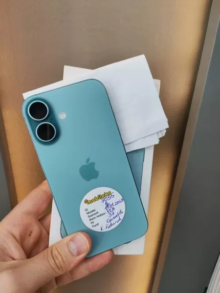 Apple iPhone 16 128 GB Görseli - 1