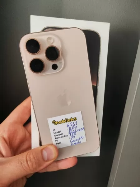 Apple iPhone 16 Pro 128 GB Çöl Titanyum Görseli - 1