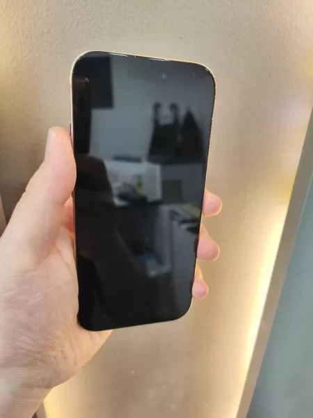 Apple iPhone 16 Pro 128 GB Çöl Titanyum Görseli - 2