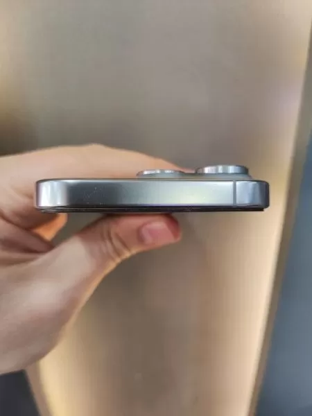 iPhone 16 Pro 128 GB Natürel Titanyum - Temiz İkinci El Görseli - 6