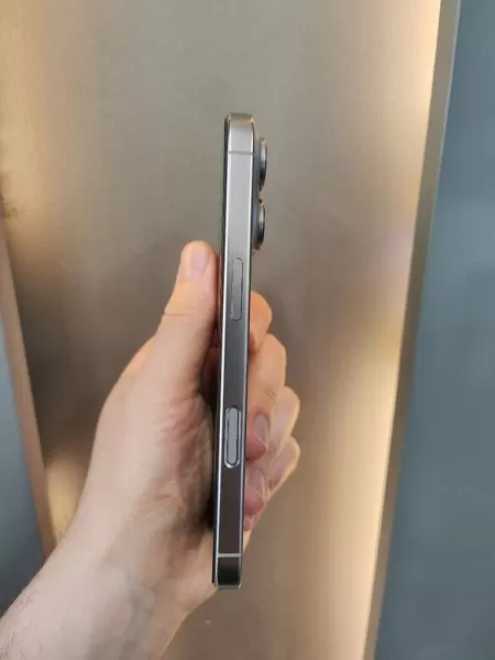 İkinci El Apple iPhone 16 Pro 128 GB Natürel Titanyum Görseli - 3