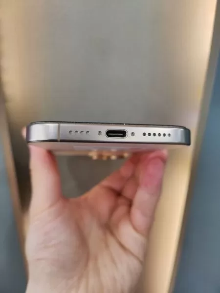 İkinci El iPhone 16 Pro Max 256 GB - Sorunsuz, Kılıf Hediyeli Görseli - 5
