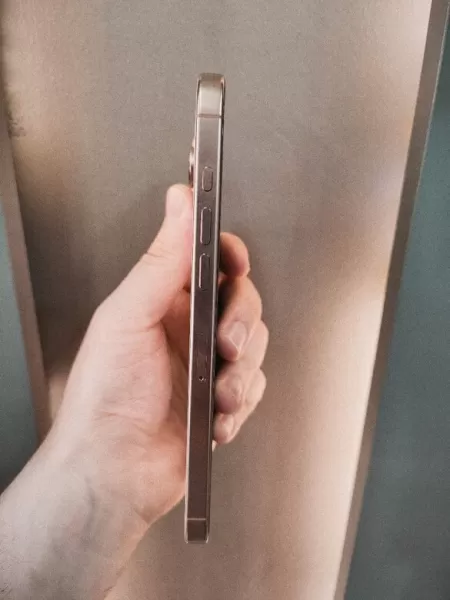 İkinci El Apple iPhone 16 Pro Max 256 GB Çöl Titanyum Görseli - 4