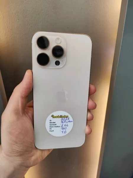 Apple iPhone 16 Pro Max 256 GB Çöl Titanyum Görseli - 1