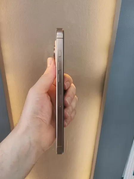 İkinci El Apple iPhone 16 Pro Max 256 GB Çöl Titanyum Görseli - 4