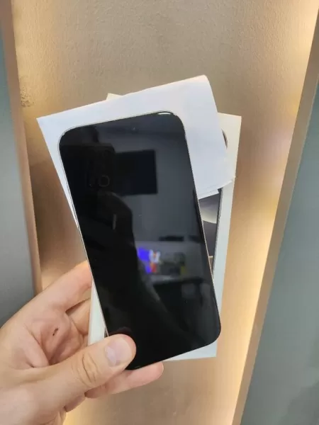 Apple iPhone 16 Pro Max 256 GB Natürel Titanyum Görseli - 2
