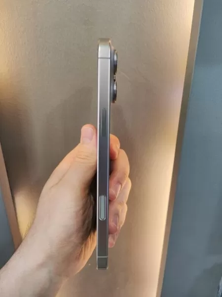Apple iPhone 16 Pro Max 256 GB Natürel Titanyum Görseli - 3