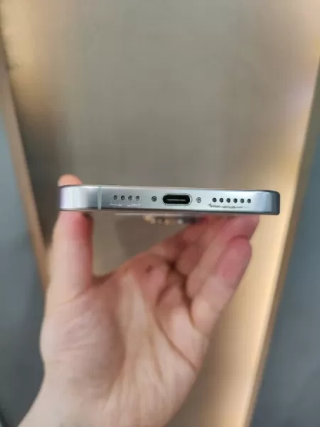 Apple iPhone 16 Pro Max 256 GB Natürel Titanyum Görseli - 5