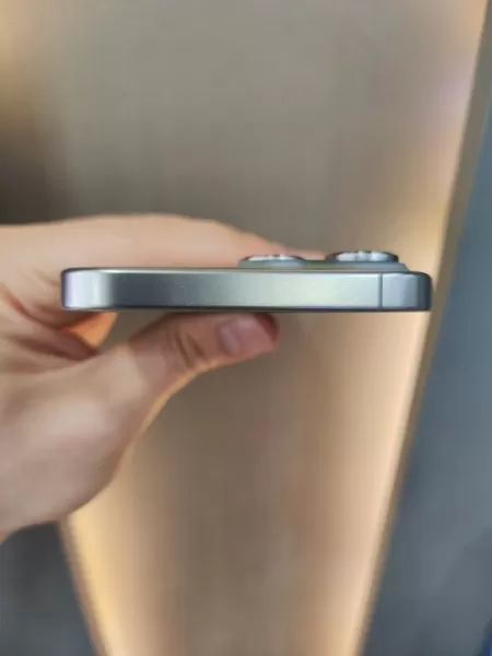 Apple iPhone 16 Pro Max 256 GB Natürel Titanyum Görseli - 6