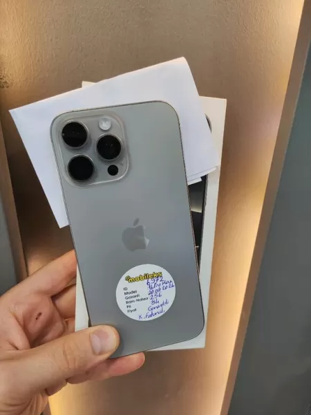 Apple iPhone 16 Pro Max 256 GB Natürel Titanyum Görseli - 1